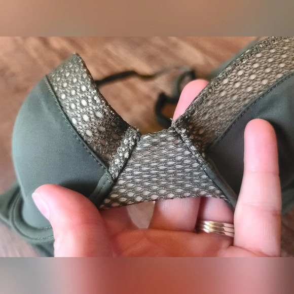 Victoria's Secret Green Tee Shirt Bra - Picture 3 of 9